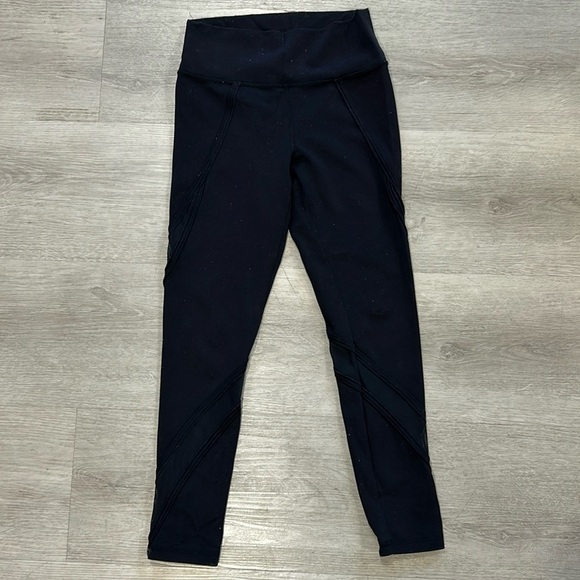 Free people movement leggings with mesh cutouts - Picture 1 of 10